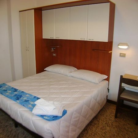 Hotel Villa Del Sole Rimini Eksteriør bilde