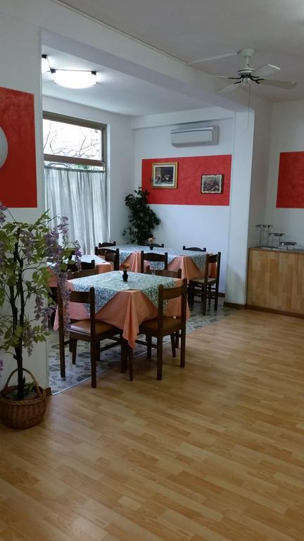 Hotel Villa Del Sole Rimini Eksteriør bilde