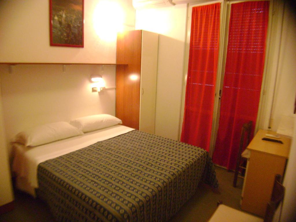 Hotel Villa Del Sole Rimini Eksteriør bilde