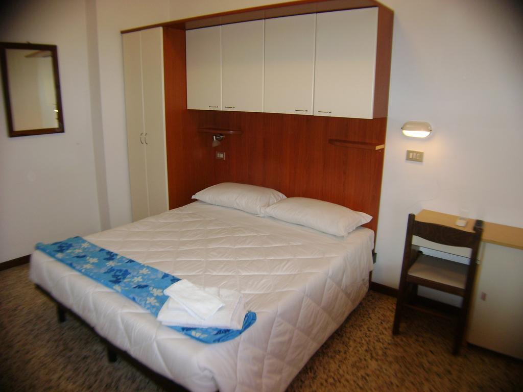 Hotel Villa Del Sole Rimini Eksteriør bilde