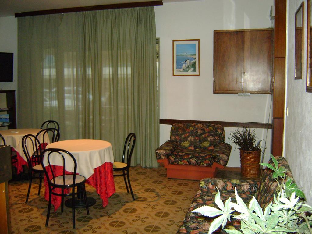Hotel Villa Del Sole Rimini Eksteriør bilde