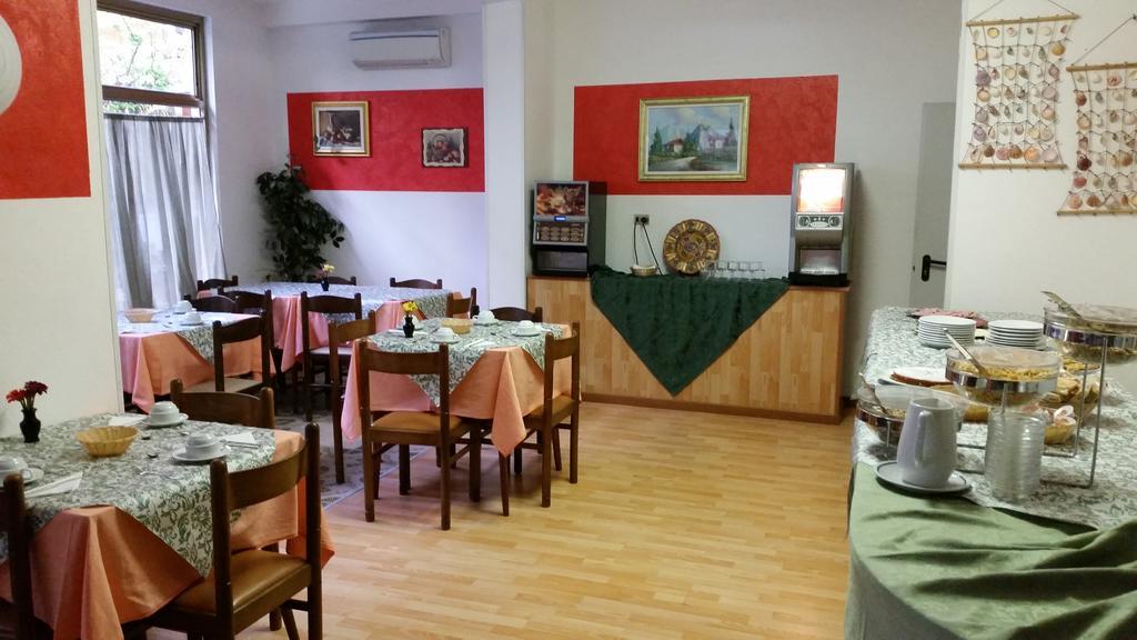 Hotel Villa Del Sole Rimini Eksteriør bilde